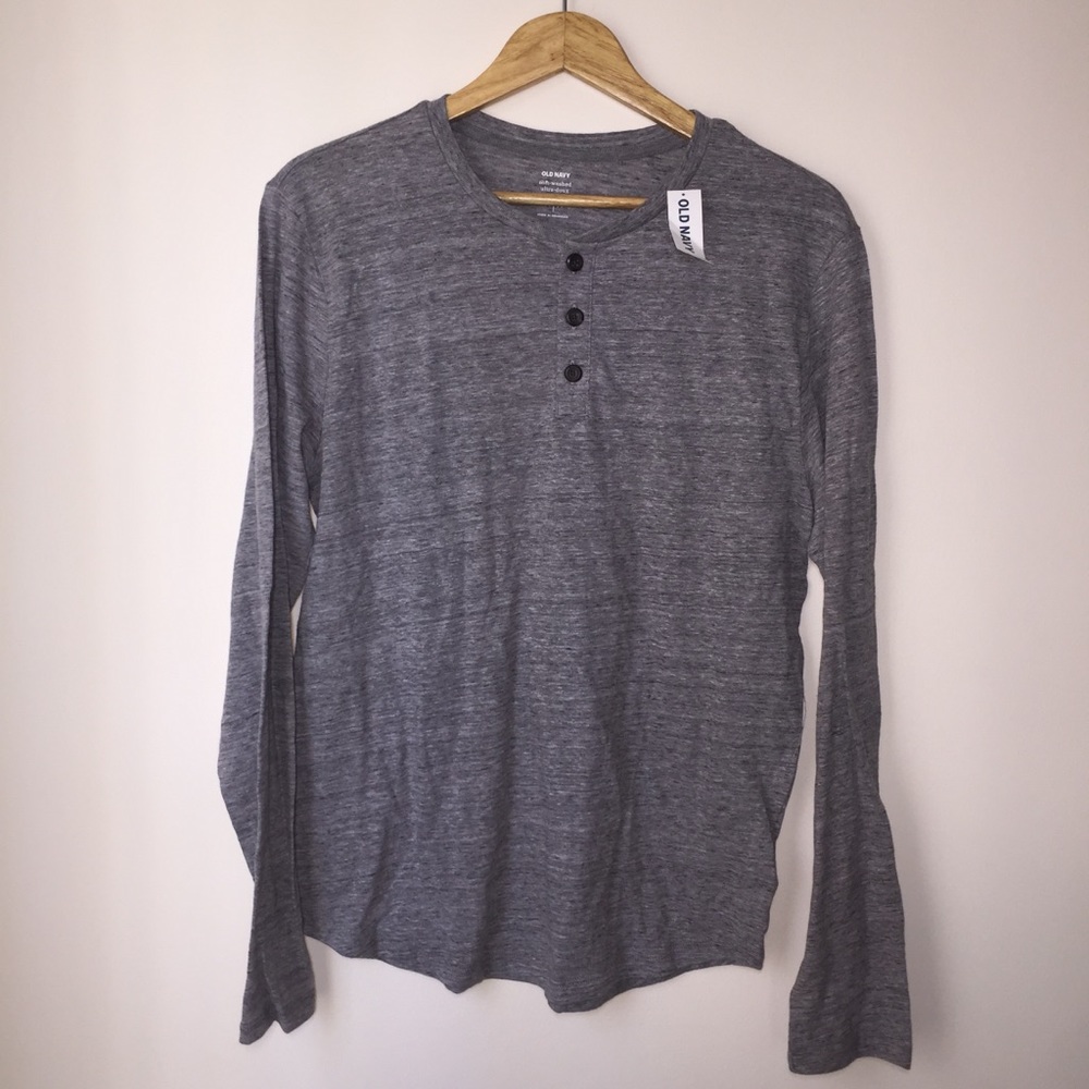 Men’s Old Navy Long Sleeved Gray T-Shirt Size M